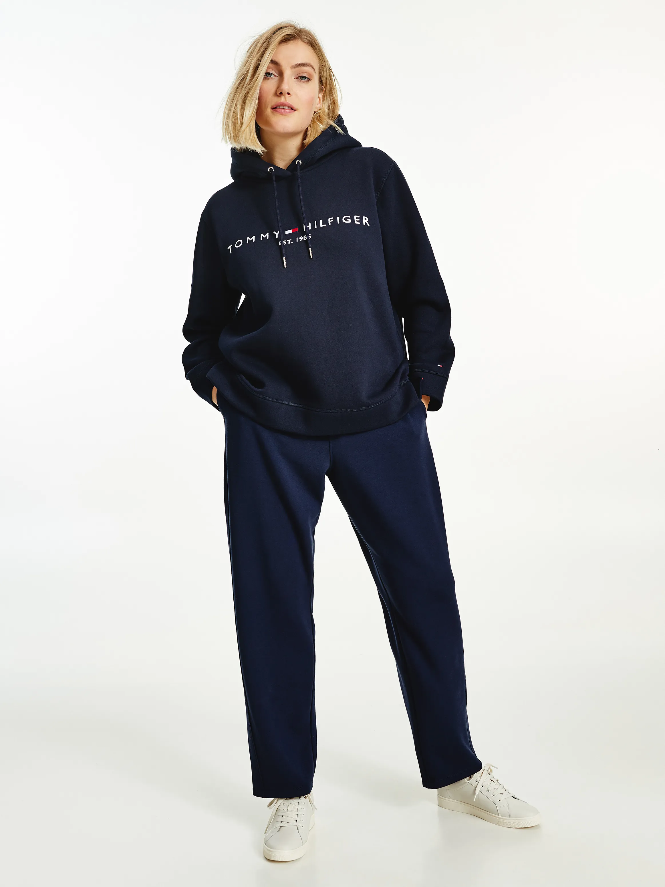 Essential Curve Logo Hoodie  | Sweatshirts & Hoodies |  Tommy Hilfiger