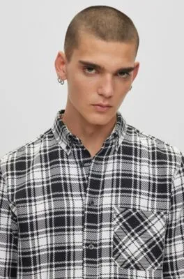 Relaxed-fit shirt in checked cotton flannel